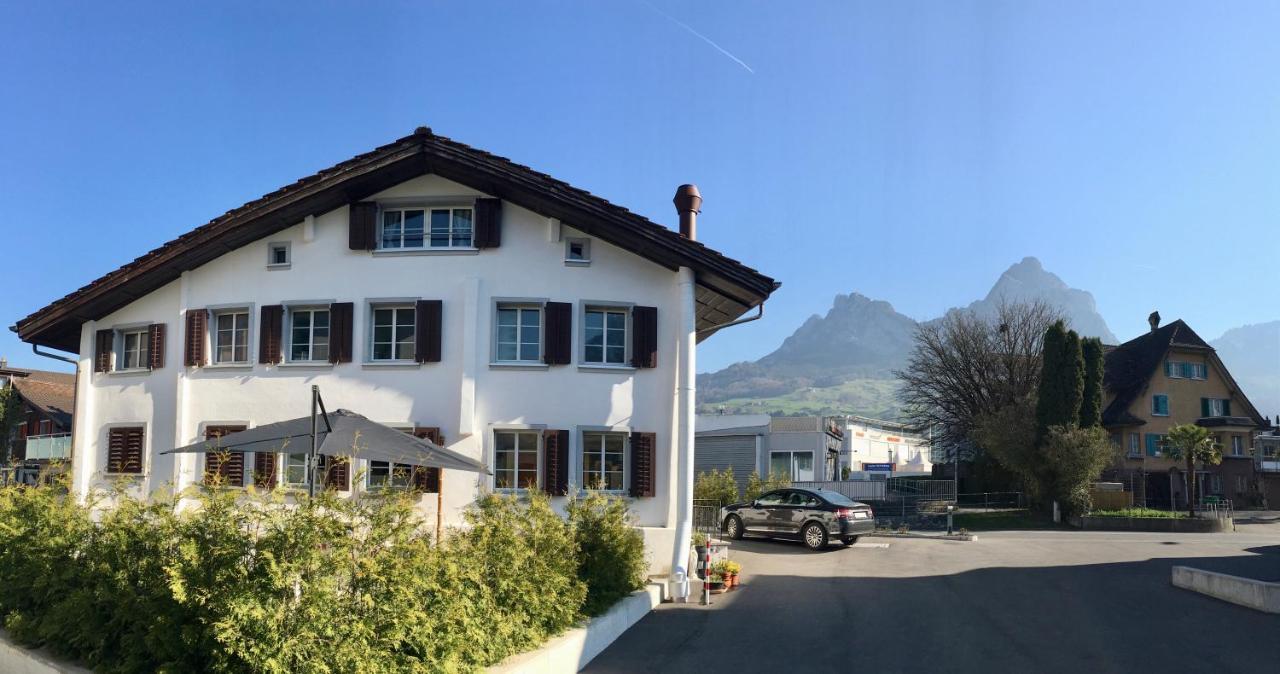 The Delicate Question Which Bed and Breakfast Schwyz Eksteriør billede